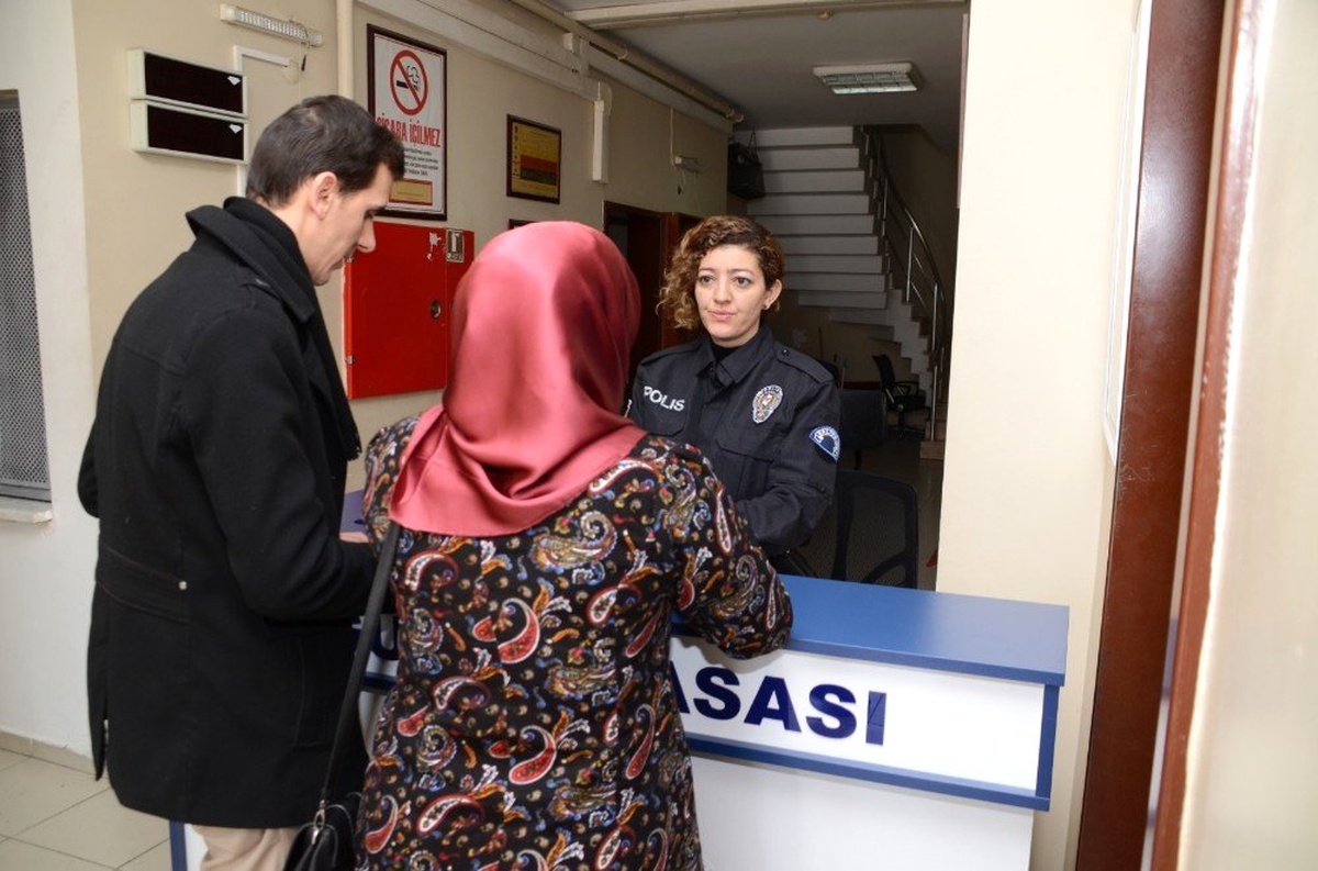Polis Merkezlerine \'Güven Masası\' Kuruldu