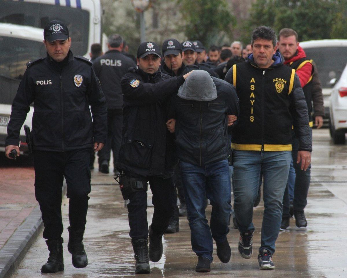 Sahte İcra Müdürü Gerçek İcra Müdürünü Bile Dolandırdı