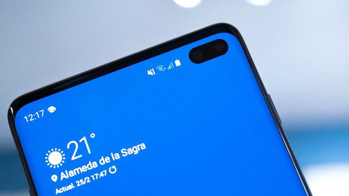 Samsung Galaxy S10\'un Ekran Deliğini Yok Edebileceğiniz Dahiyane Duvar Kağıtları