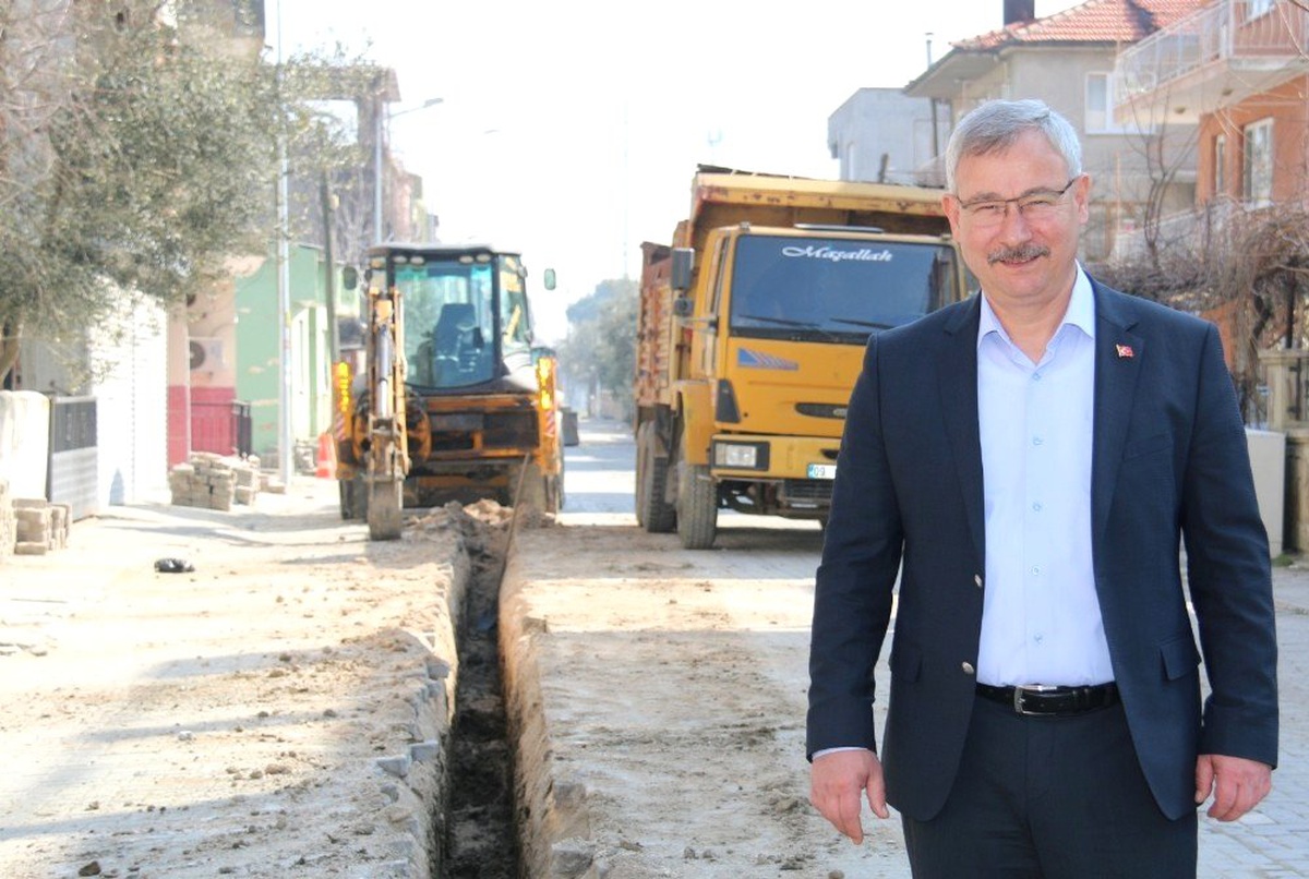 Saruhanlı\'da Doğal Gaz Kazı Çalışmaları Başladı
