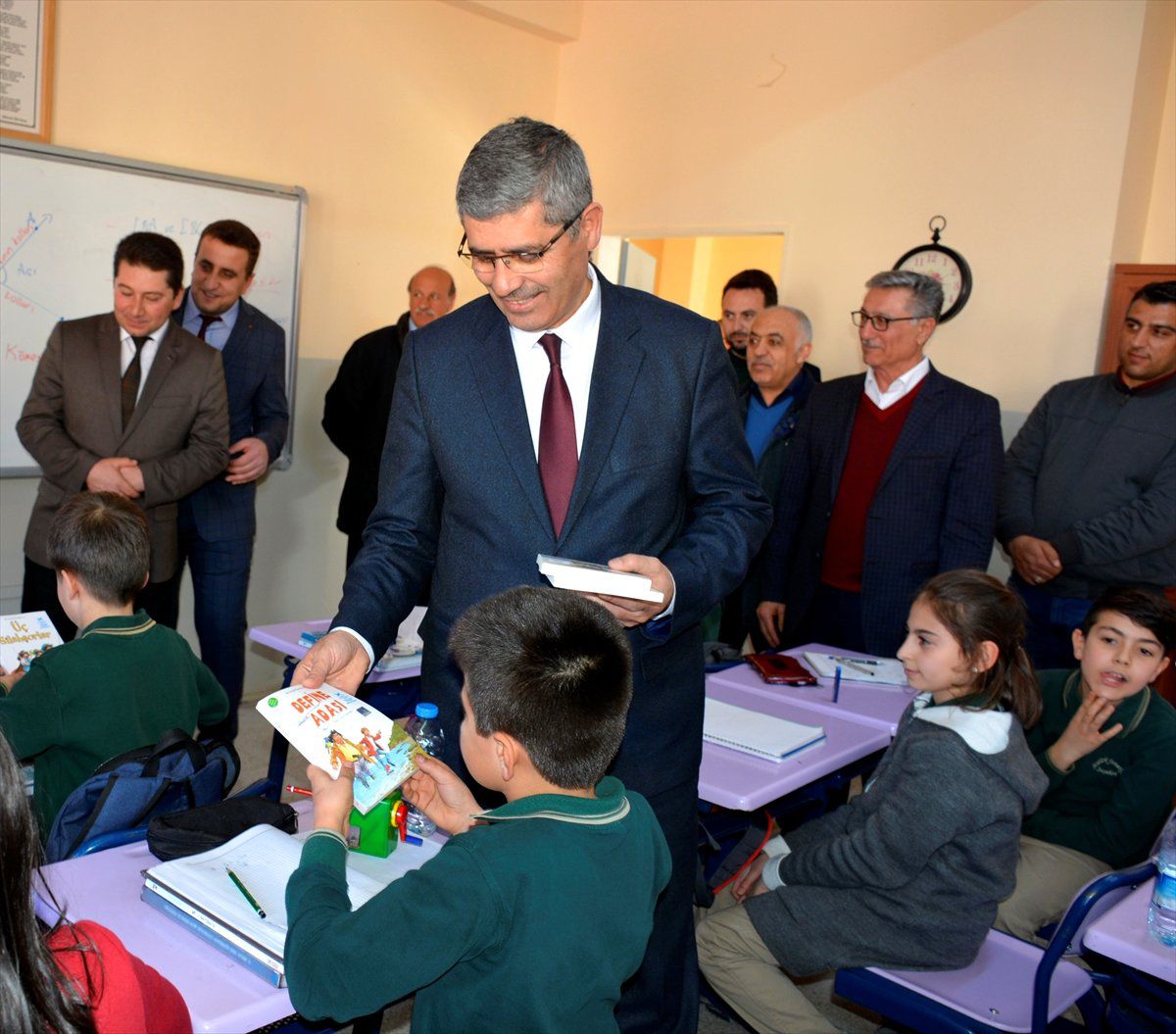 Suşehri\'nde "Her Sınıf Bir Kütüphanedir" Projesi