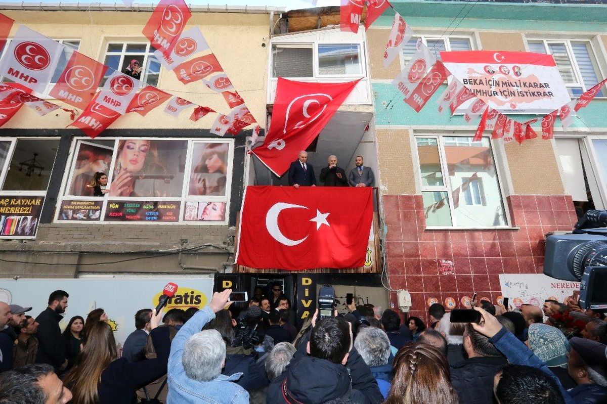 Uysal: "31 Mart Akşamı Büyükşehirde Binali Yıldırım Büyükçekmece\'de Mevlüt Uysal Diyeceğiz"