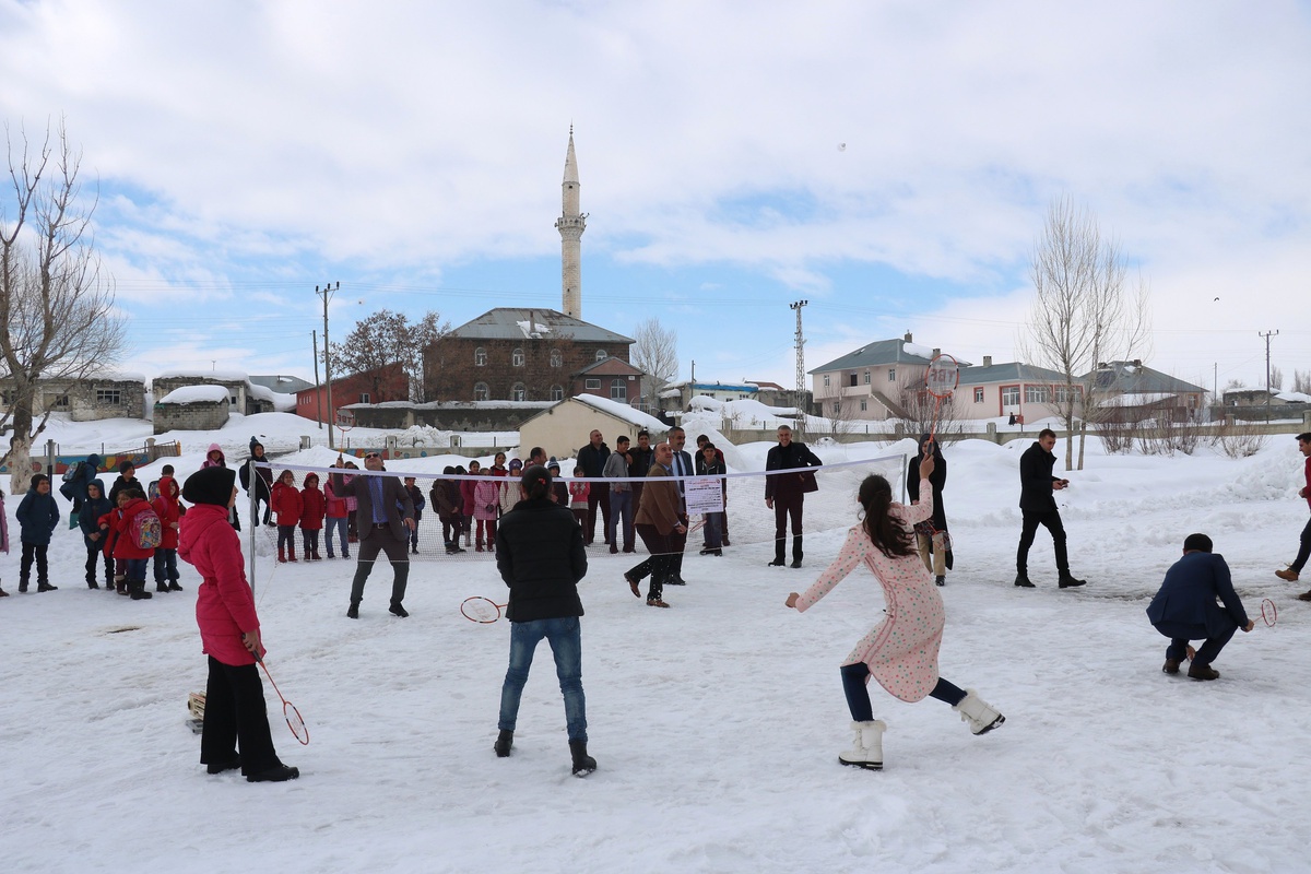 Ağrı\'da \'Orda Bir Köy Var Uzakta\' Projesi