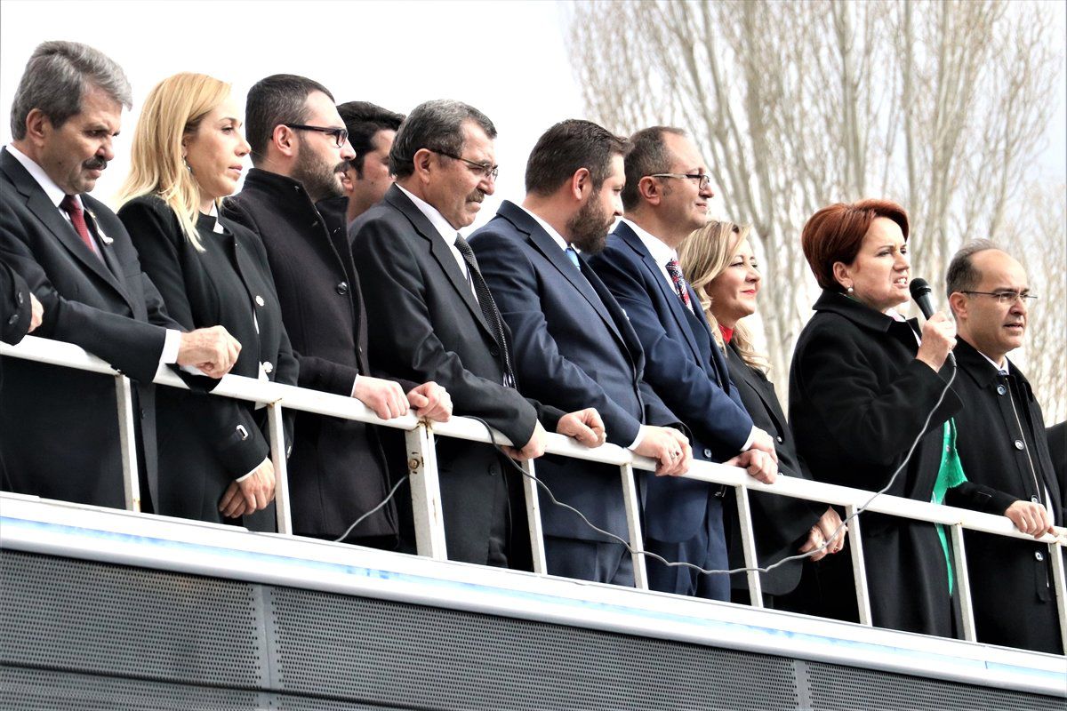 Akşener, Isparta\'da Seçim Koordinasyon Merkezi Açtı