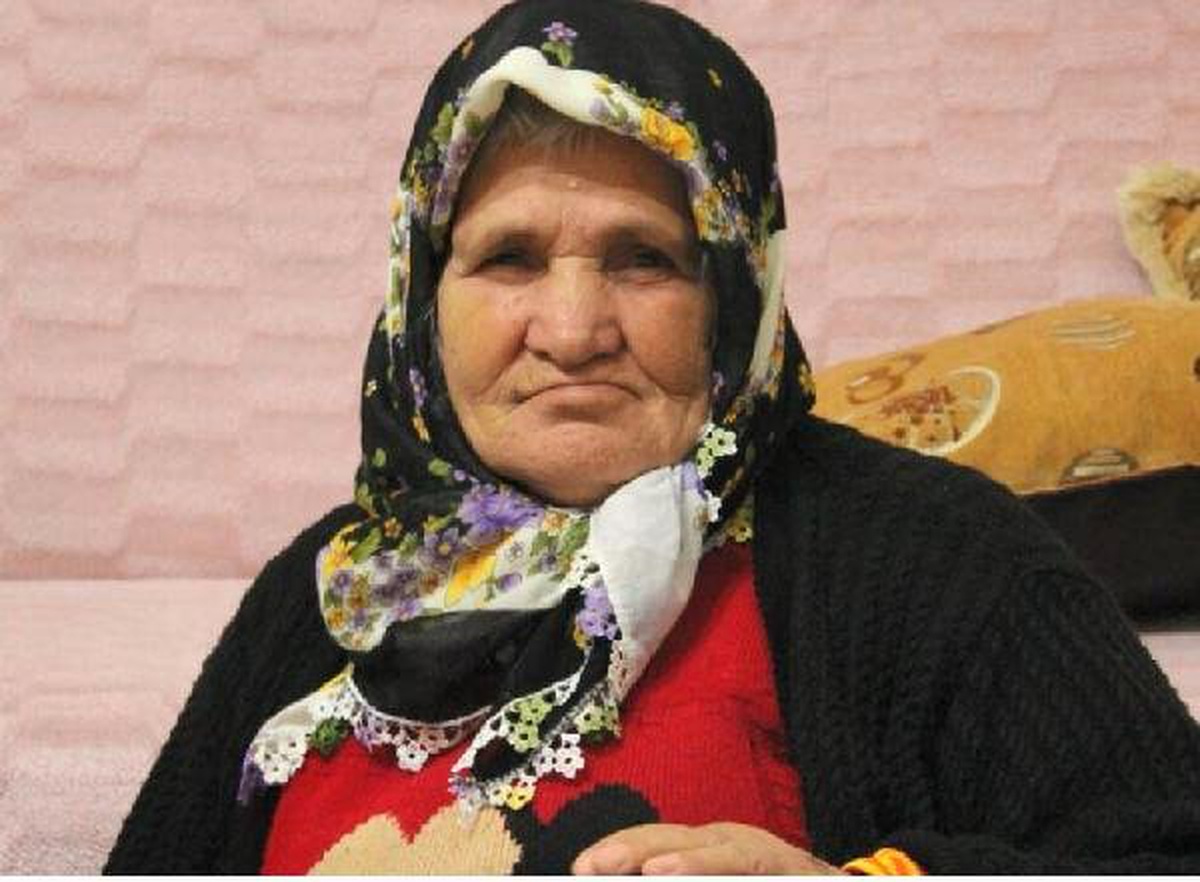 Anne ve Kızının Fotoğrafıyla) Bahçelievler\'de Anne ve Kızı Evlerinde Cinayete Kurban Gitti