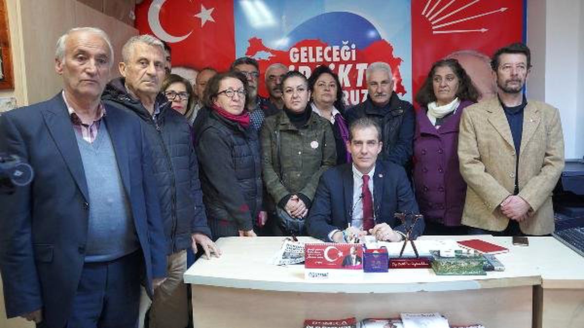 Ayvalık CHP\'de, 9 Üye Disiplin Kuruluna Sevk Edildi