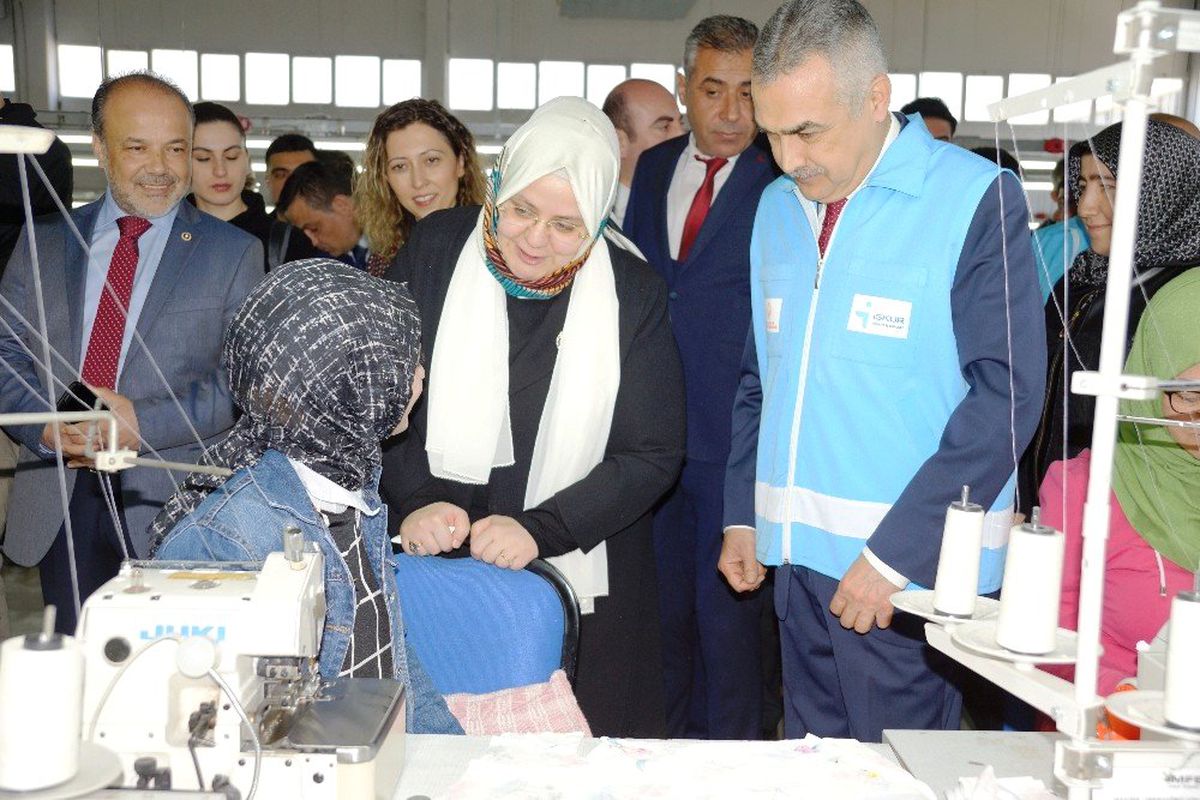 Bakan Selçuk: "Kadınların İş Gücüne İlave Katılım Oranında Avrupa\'da Birinci Sıradayız"