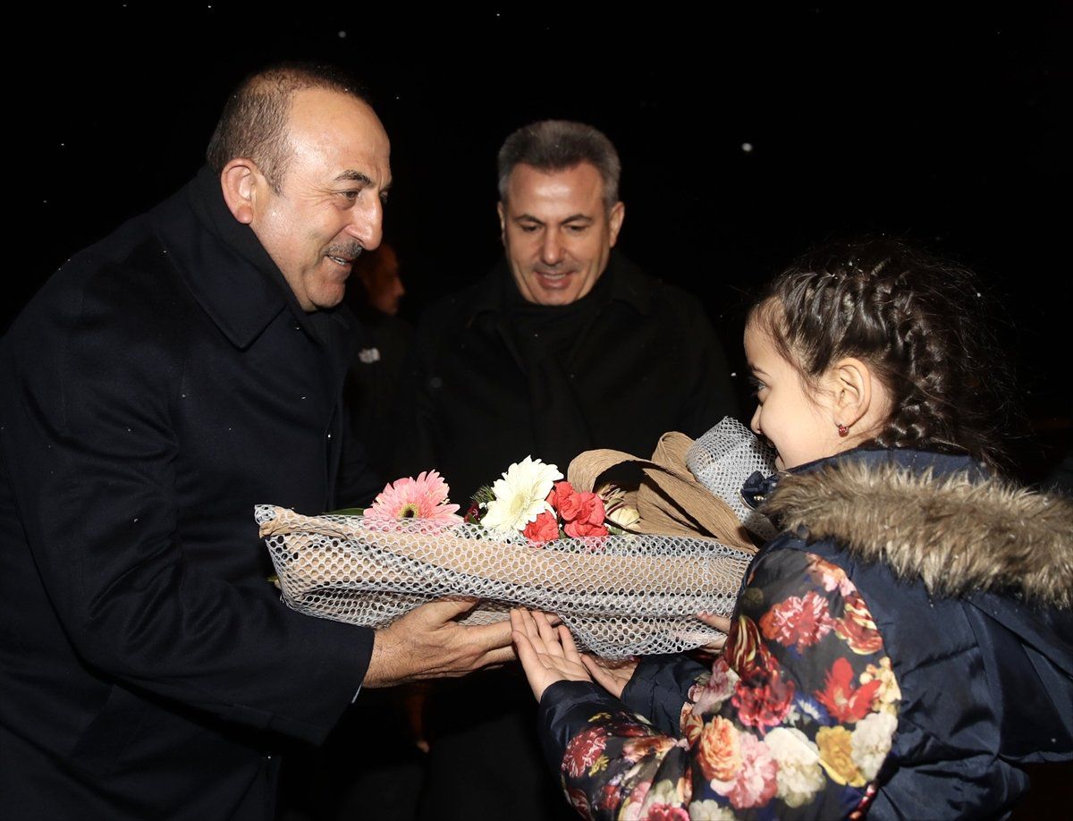 Bizim Derdimiz Teröristlerdir, Terör Örgütleriyledir, Kürtler Bizim Kardeşimizdir"