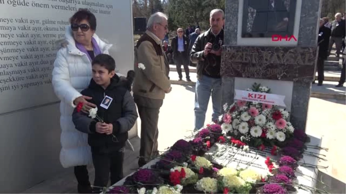 Bolu İzzet Baysal, Ölümünün 19\'uncu Yıl Dönümünde Mezarı Başında Anıldı
