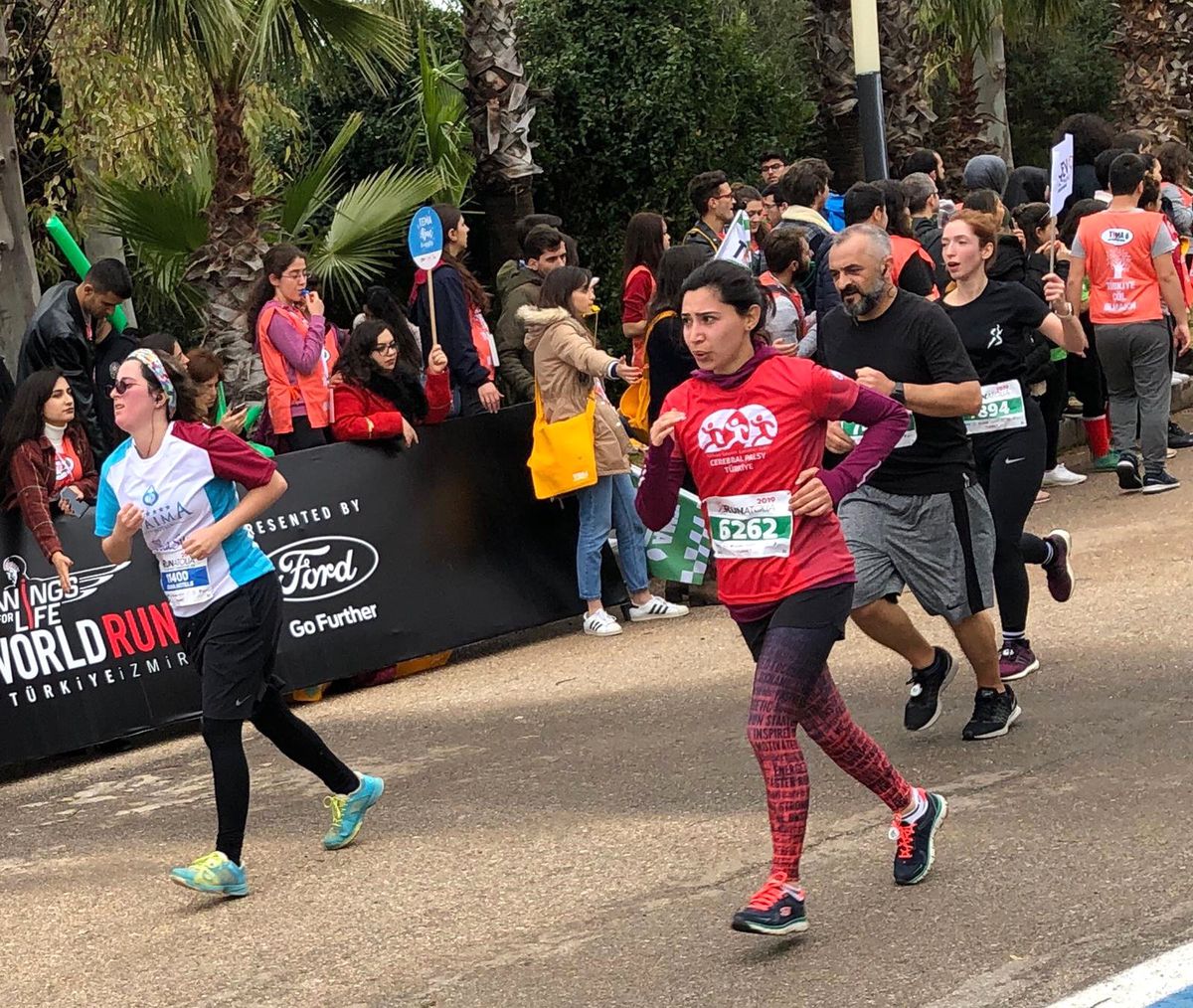 Cerebral Palsy Türkiye Gönüllüleri 21 Riskli Bebek İçin Runatolia Maratonu\'ndaydı!