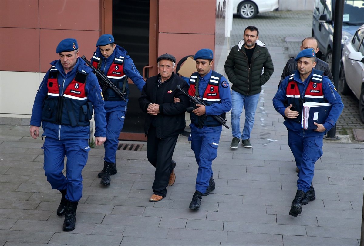 Cezaevine Yasaklı Fetö Yayını Sokmaya Çalışırken Yakalandı