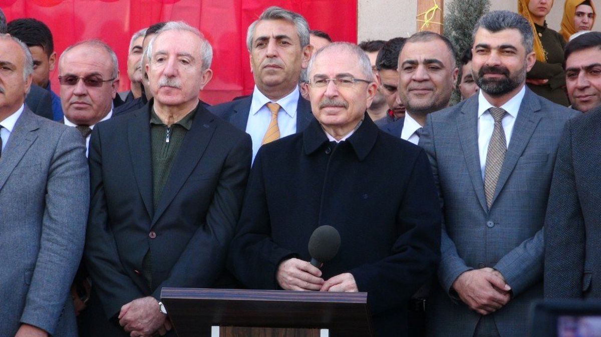 Çukur Siyaseti Mağdurların İlk Anahtar Teslimi Yapıldı