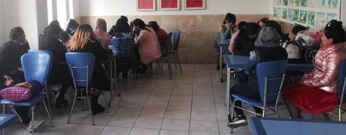 Denizli\'de Eğlence Mekanlarında İzinsiz Çalışan 20 Kadına Gözaltı