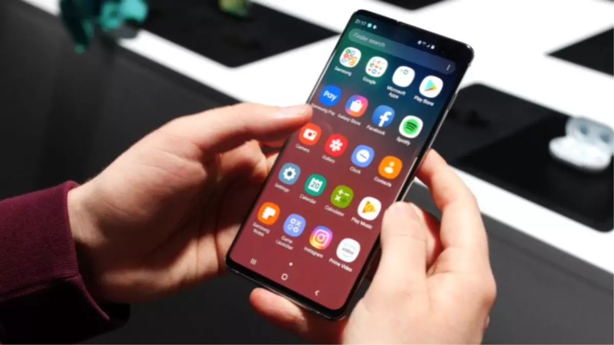 Displaymate, Samsung Galaxy S10\'un Ekranına Verilebilecek En Yüksek Puanı Verdi