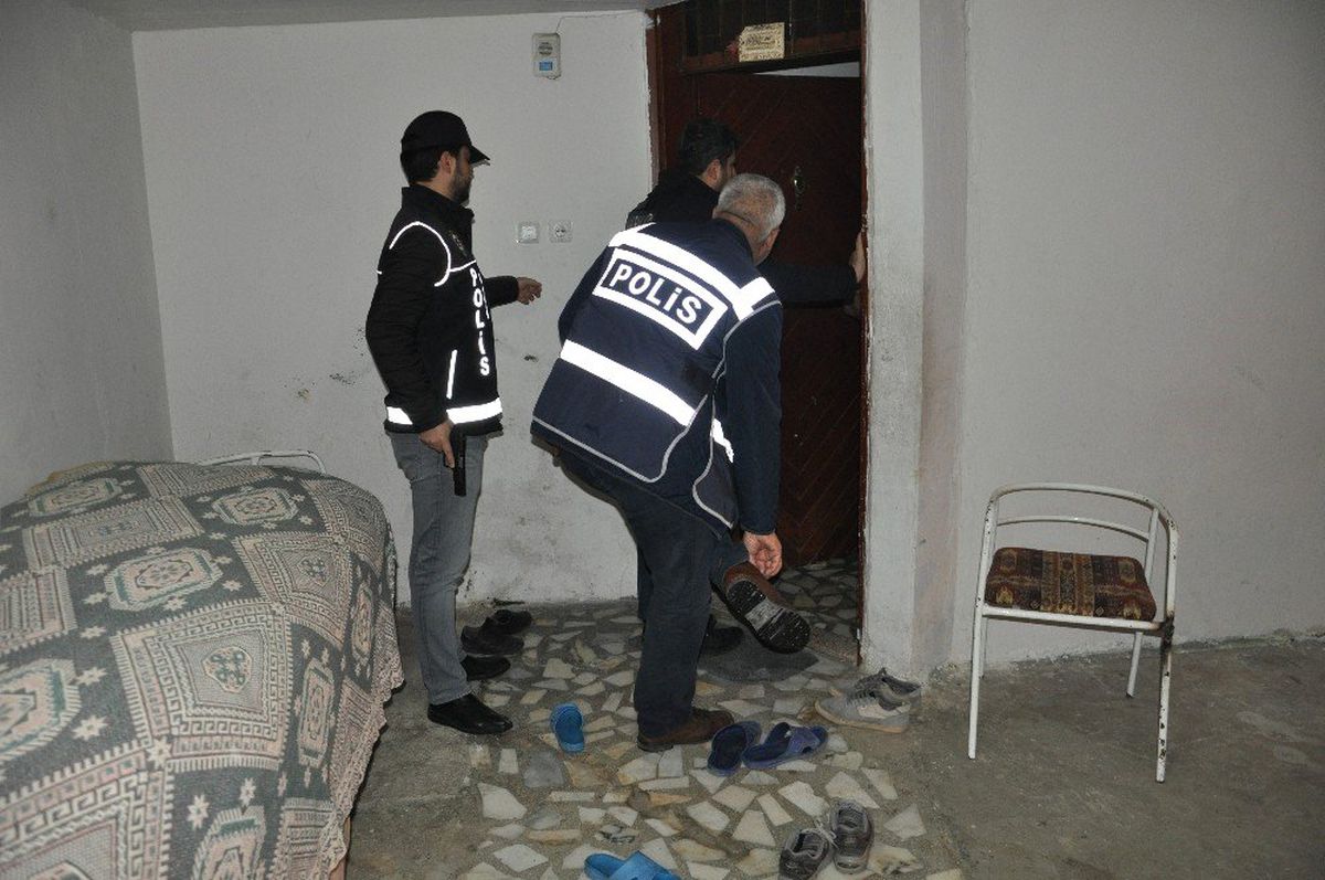 Hatay\'da \'Drone\'li Torbacı Operasyonu: 32 Gözaltı