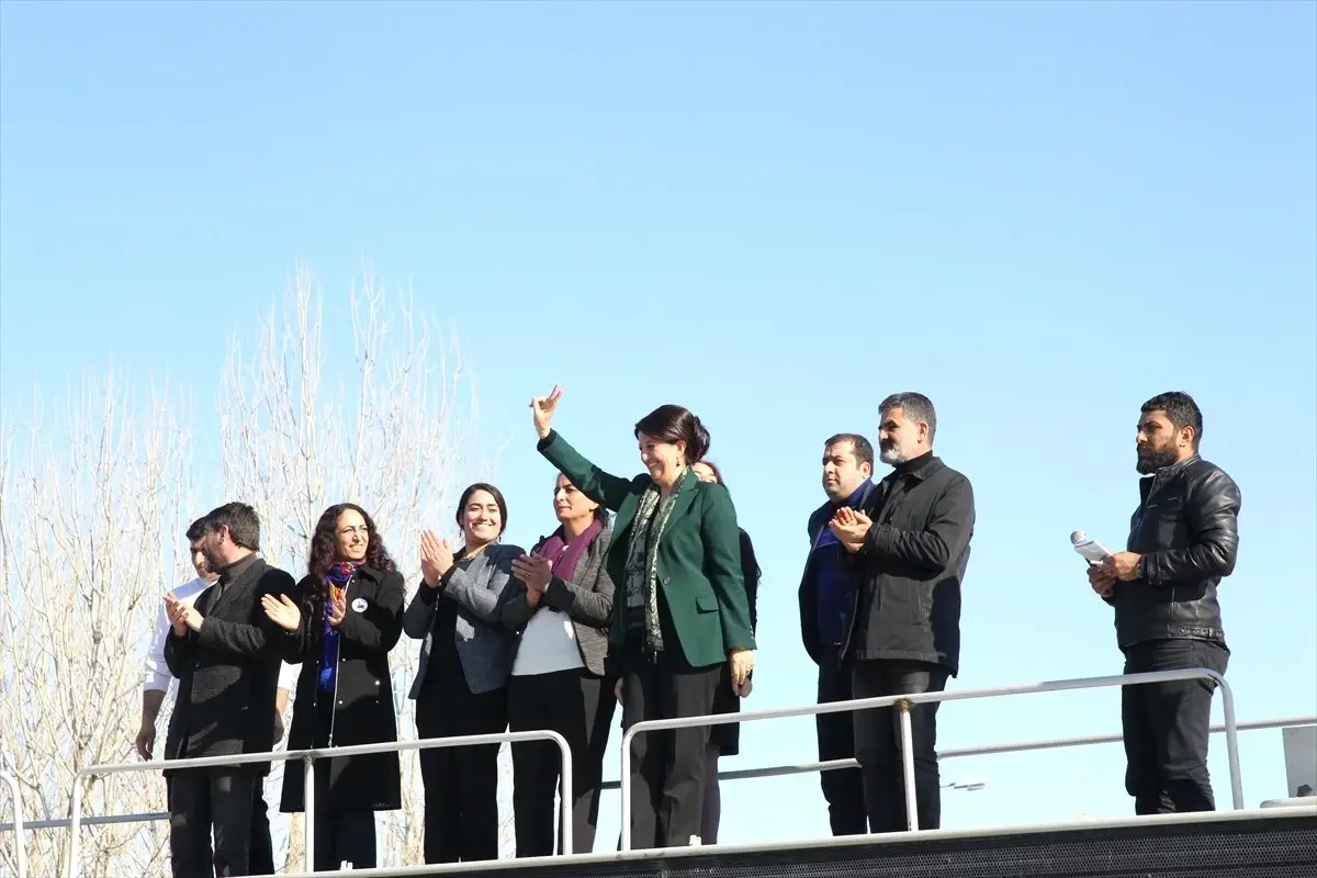 Hdp Eş Genel Başkanı Buldan Van\'da