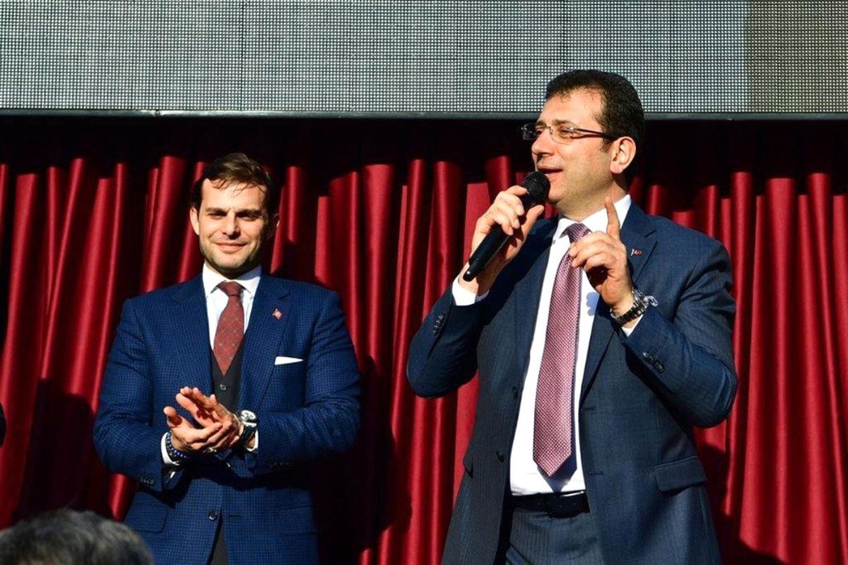 İmamoğlu\'na Vatandaştan Sevgi Gösterisi