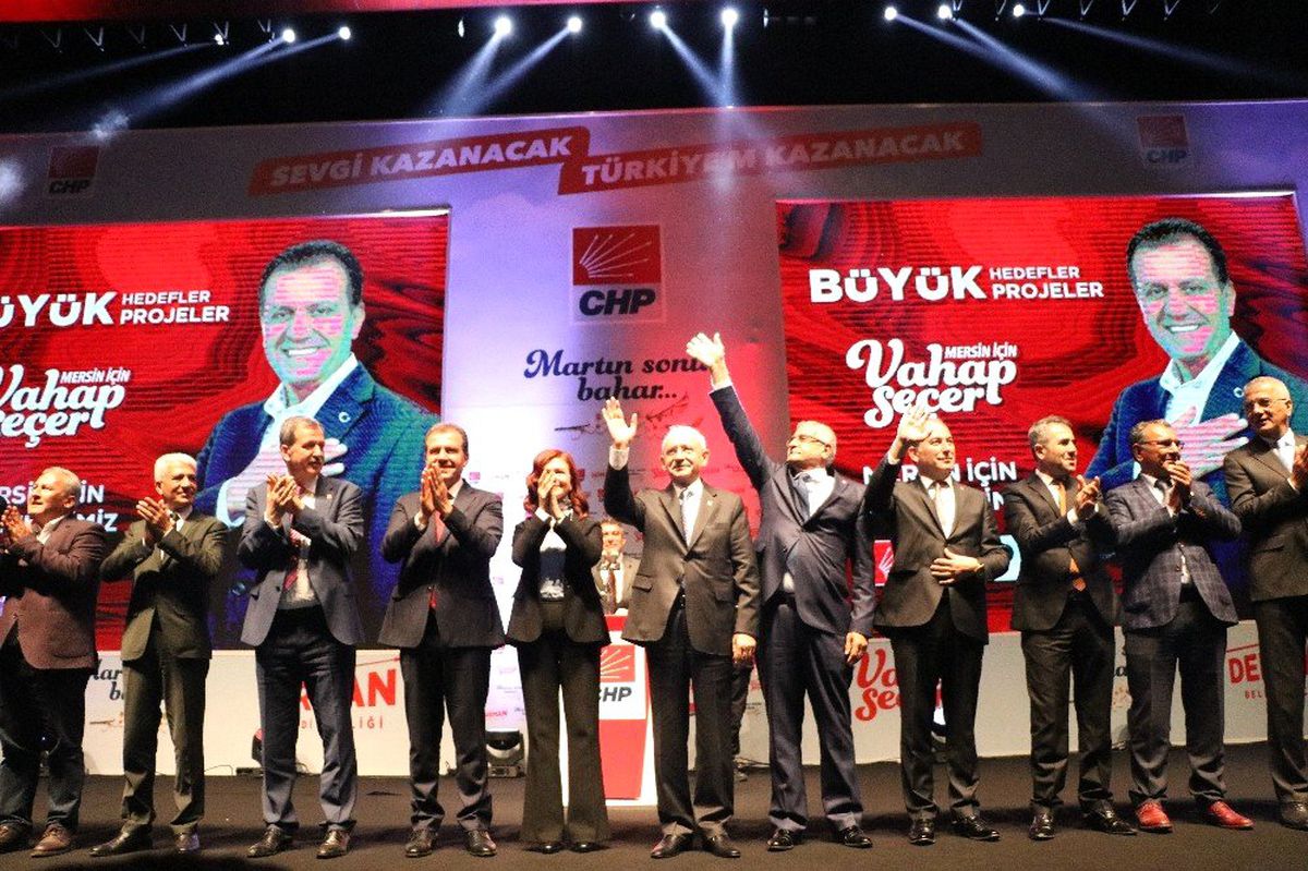 Kılıçdaroğlu: "Bay Kemal Namuslu Adamdır"