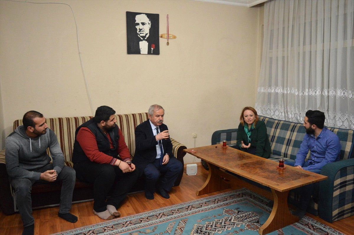 Rektör Karabulut\'tan Öğrenci Evine Ziyaret