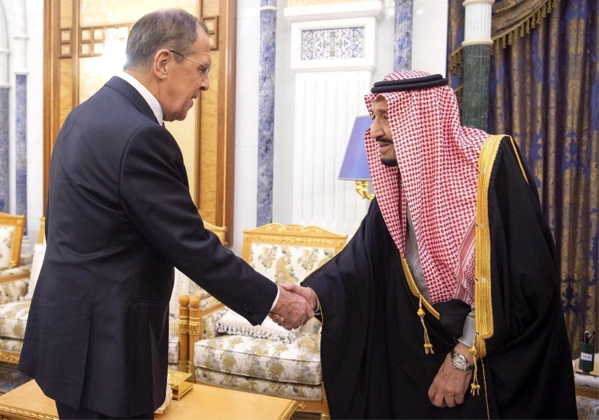 Rusya Dışişleri Bakanı Lavrov Suudi Arabistan Kralı Selman Bin Abdulaziz ile Görüştü
