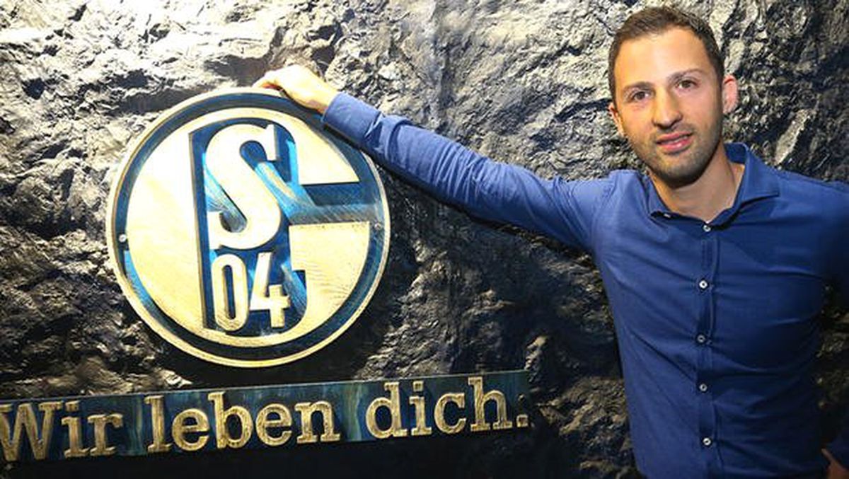 Schalke\'den Domenico Tedesco\'ya Son Şans!