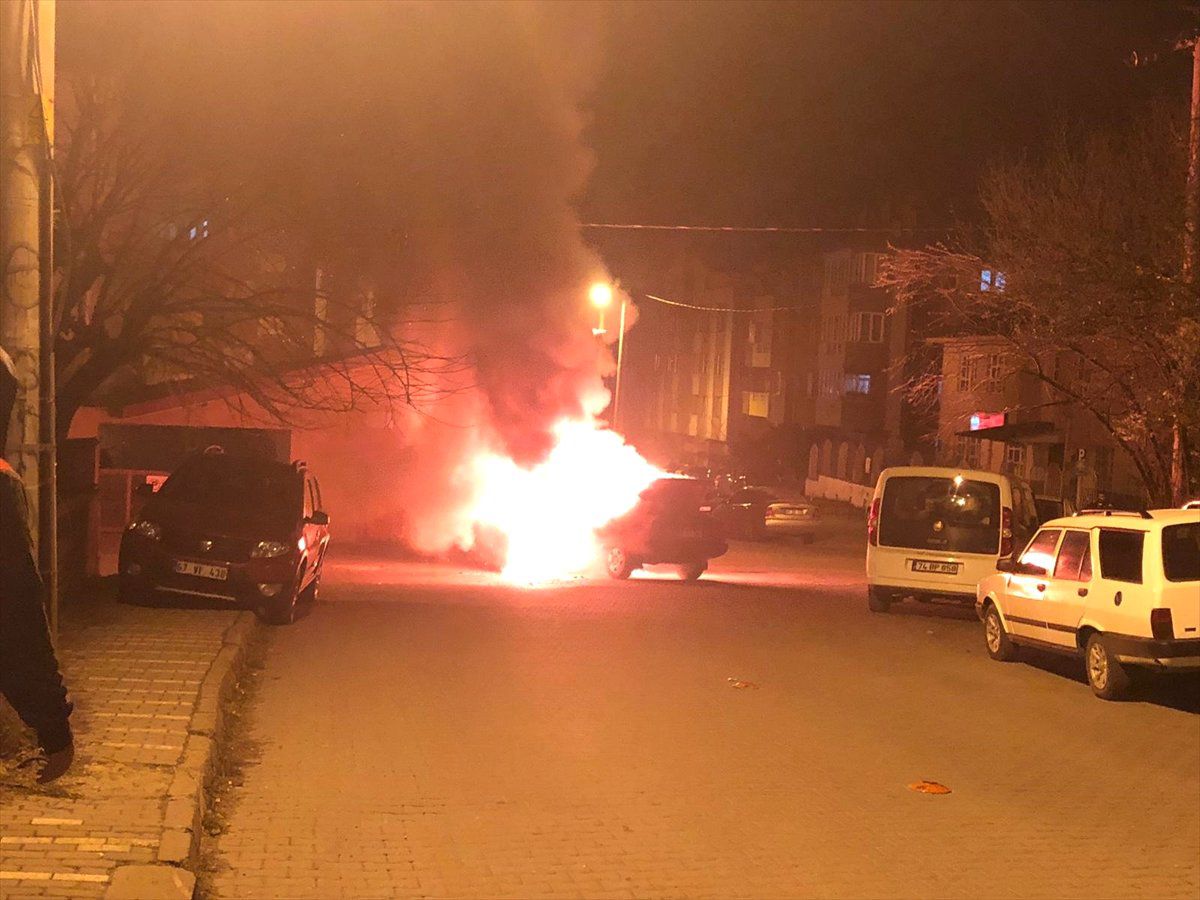 Seyir Halindeki Otomobil Yandı