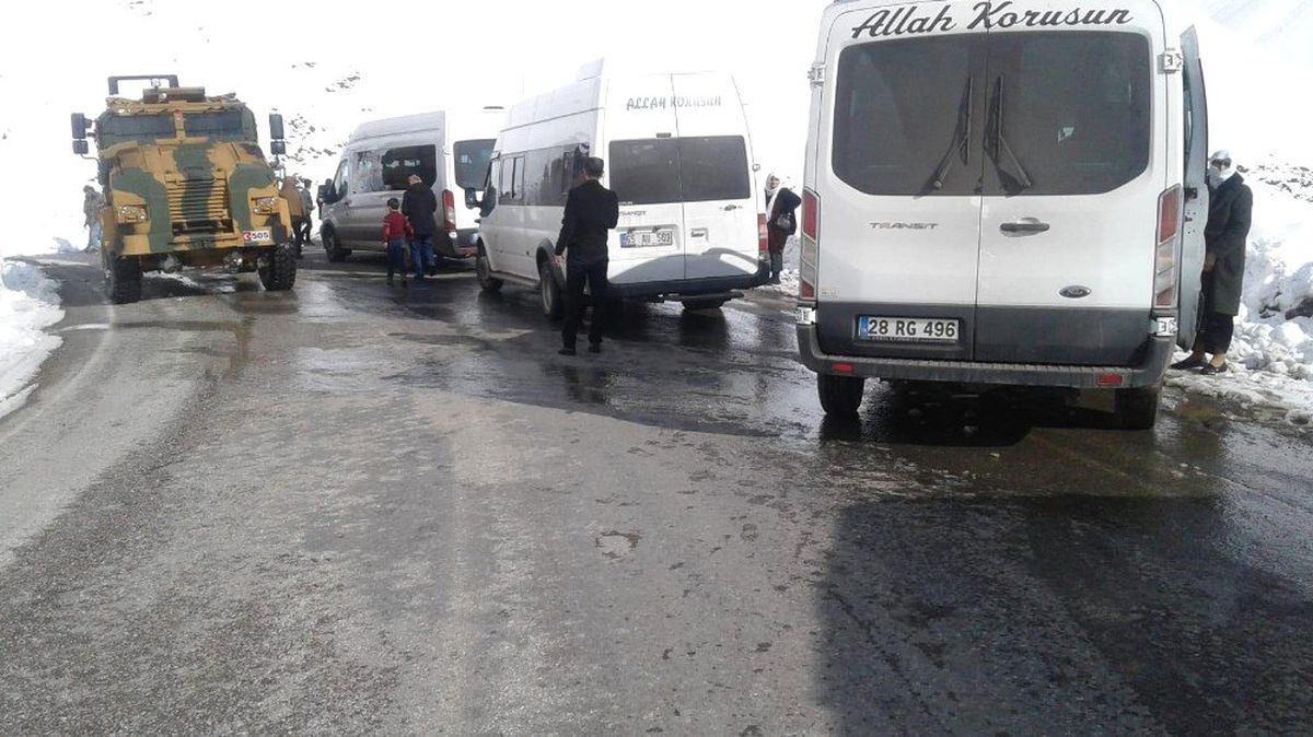 Şırnak-Hakkari Karayoluna Çığ Düştü