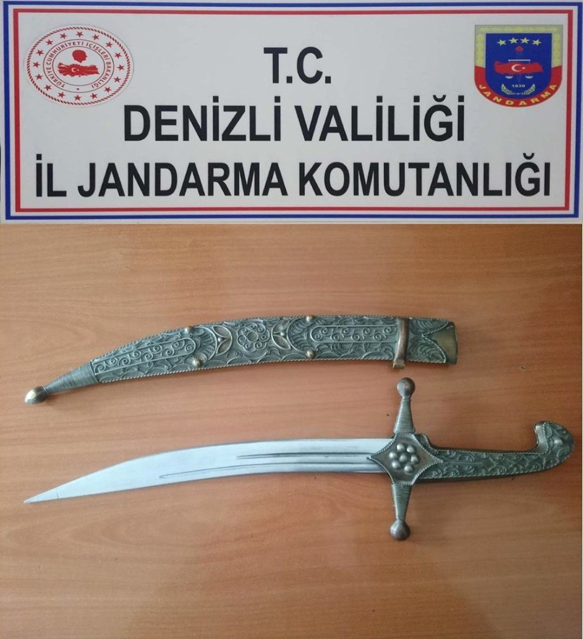 Tarihi Eser Kılıçla Yakalandı