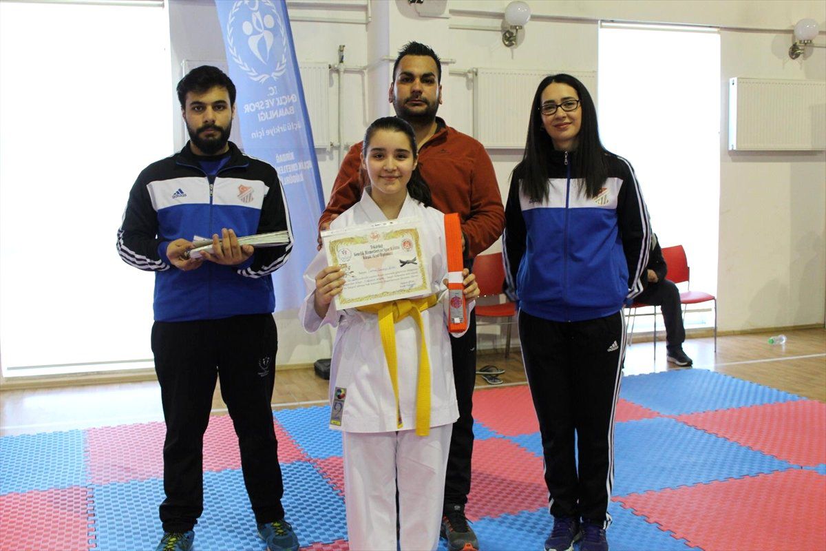 Tekirdağ\'da Karate Kuşak Terfi Sınavı Yapıldı