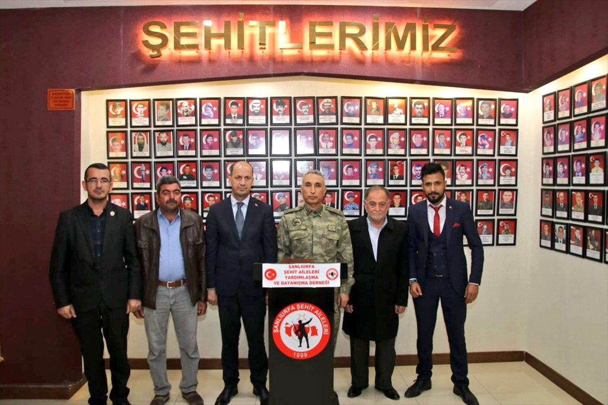 Tuğgeneral Ağbuga\'dan Şanlıurfa Şehit Aileleri Derneğine Ziyaret