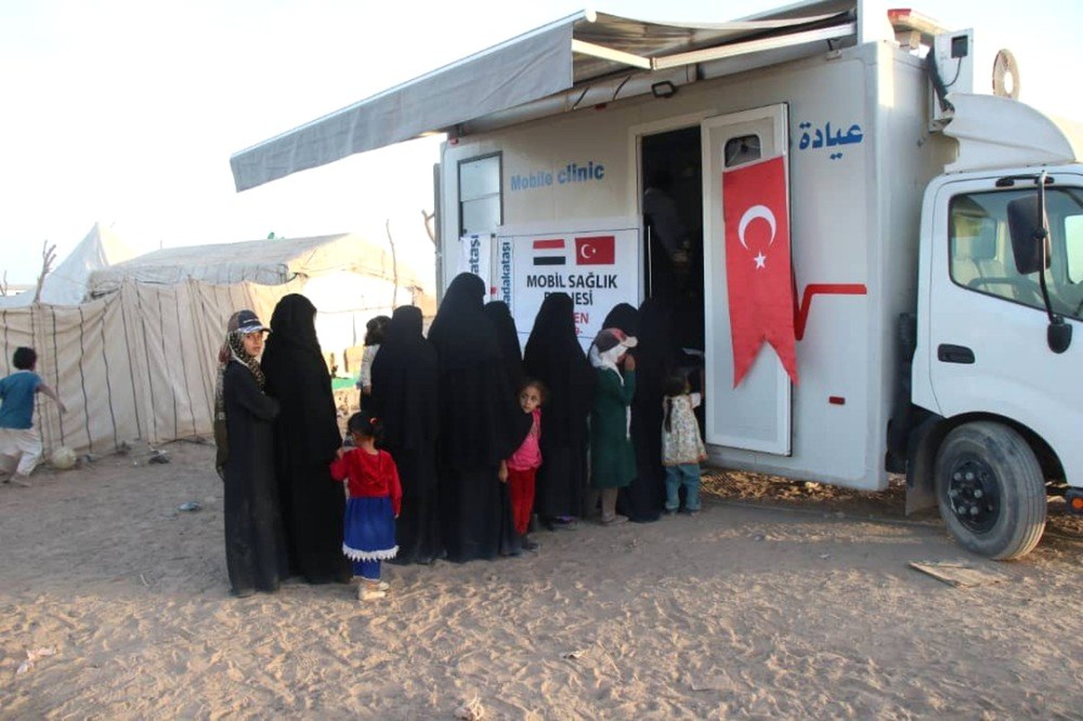Türkiye Yemen\'in Yaralarını Sarıyor