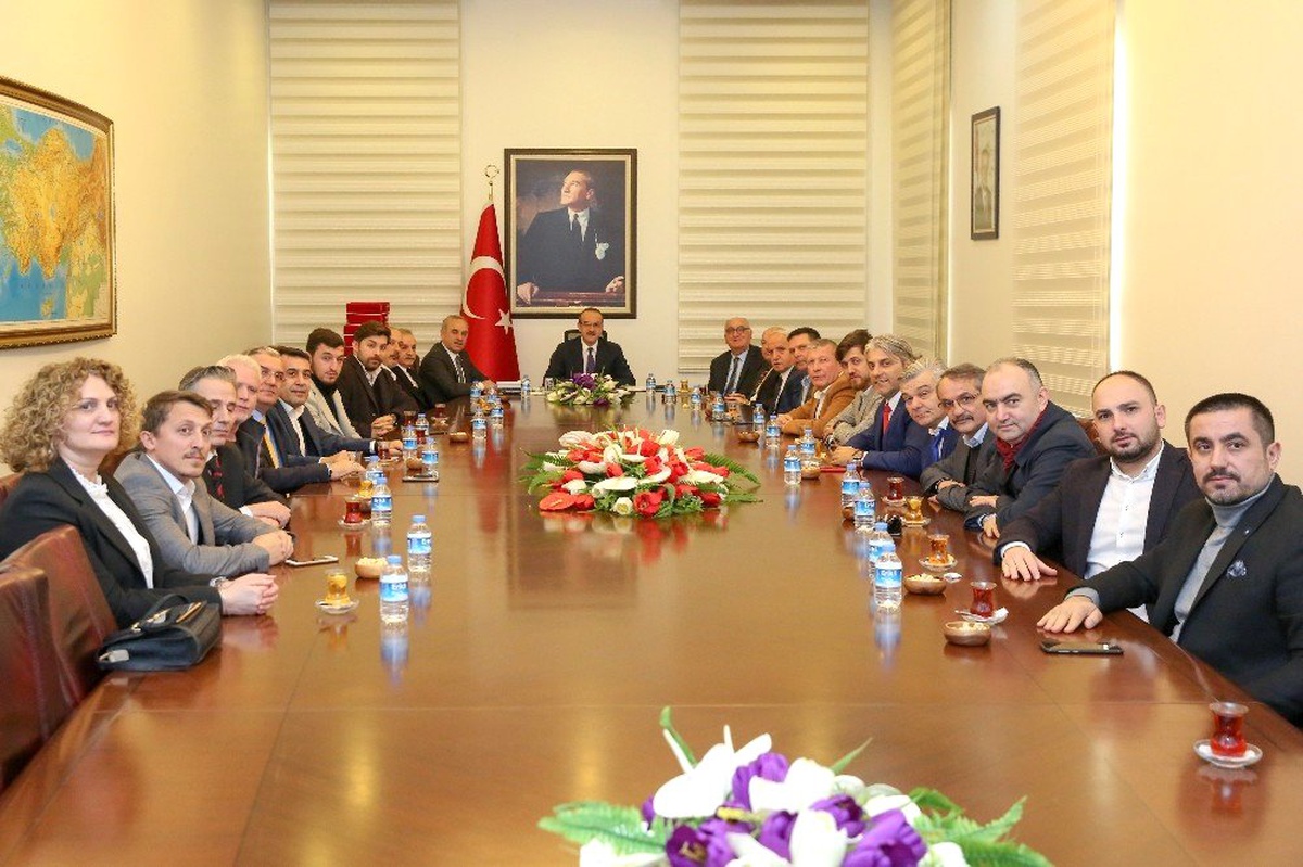 Vali Yavuz\'dan İş Adamı Eşlerine Çağrı