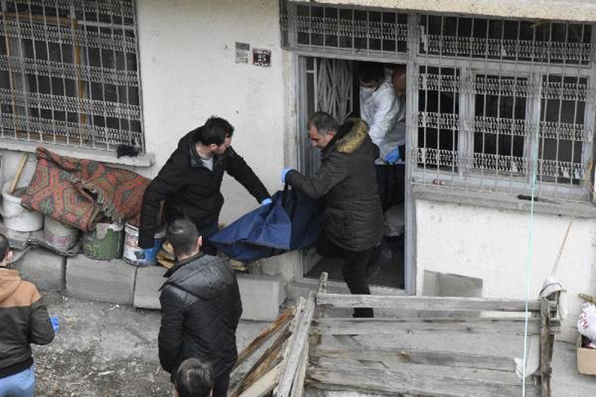 Yalnız Yaşadığı Evinde Ölü Bulundu
