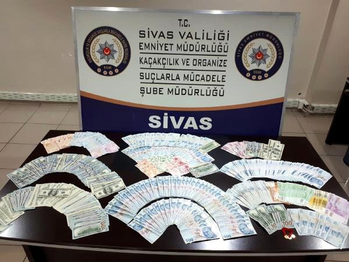 3 İlde Fetö\'nün Finans Yapılanmasına Operasyon: 32 Gözaltı