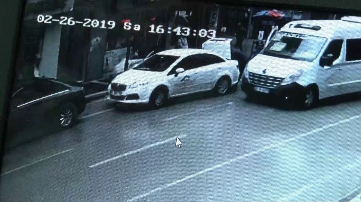 40 Bin Lirayı Çaldı Yakalanınca Teslim Etti Gazetecilere "Buldum" Dedi