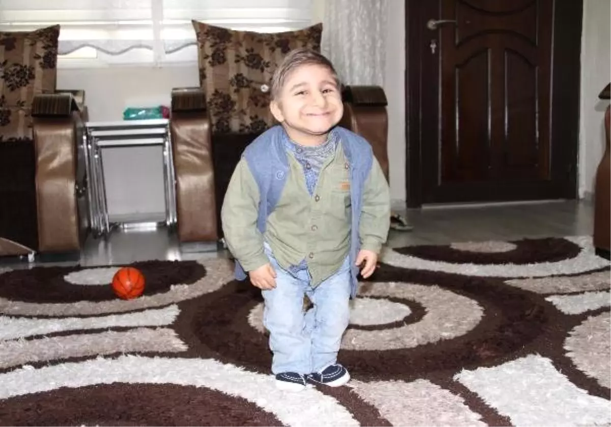 8 Yaşında Ama Boyu Sadece 70 Santimetre