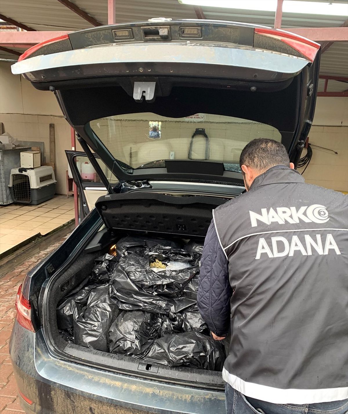 Adana\'da Uyuşturucu Operasyonu