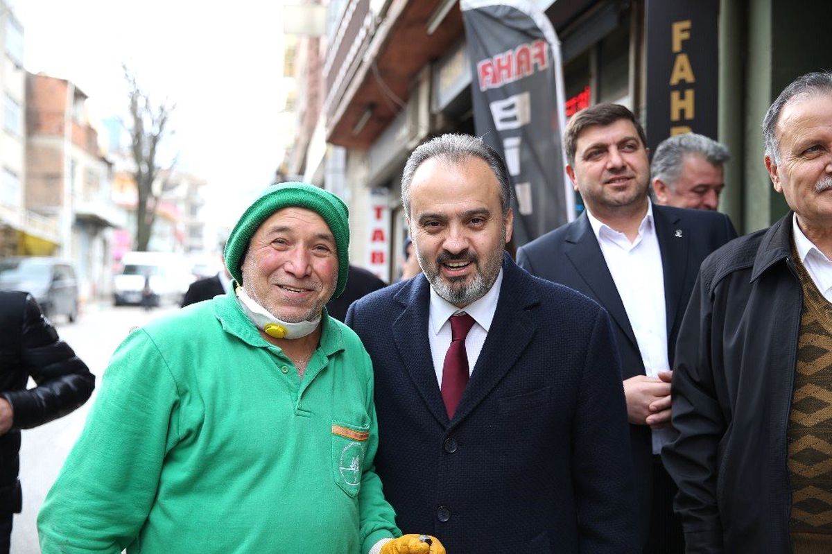 Aktaş Hem Anlattı, Hem Çekiç Salladı