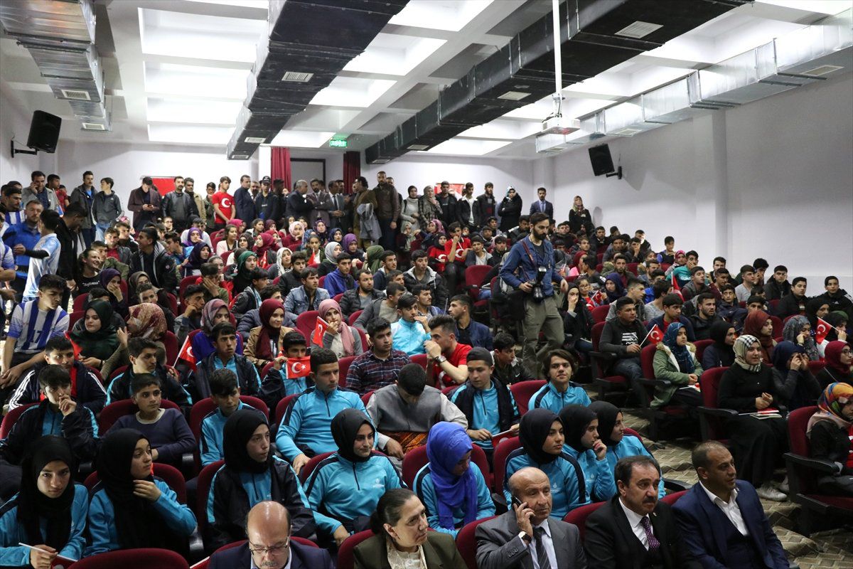 Bakan Kasapoğlu, Hanili Gençlerle Bir Araya Geldi