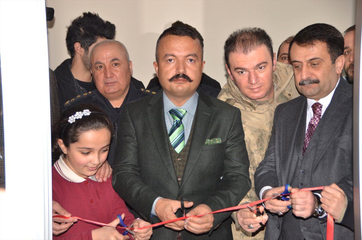 Belediye Başkan Adayı Okula Kütüphane Kazandırdı