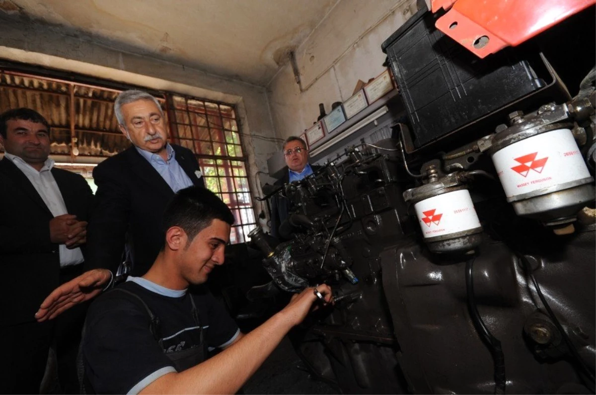 Bendevi Palandöken: "Bedelli Askerlikte Meslek Liseleri Ayrıcalıklı Olmalı"