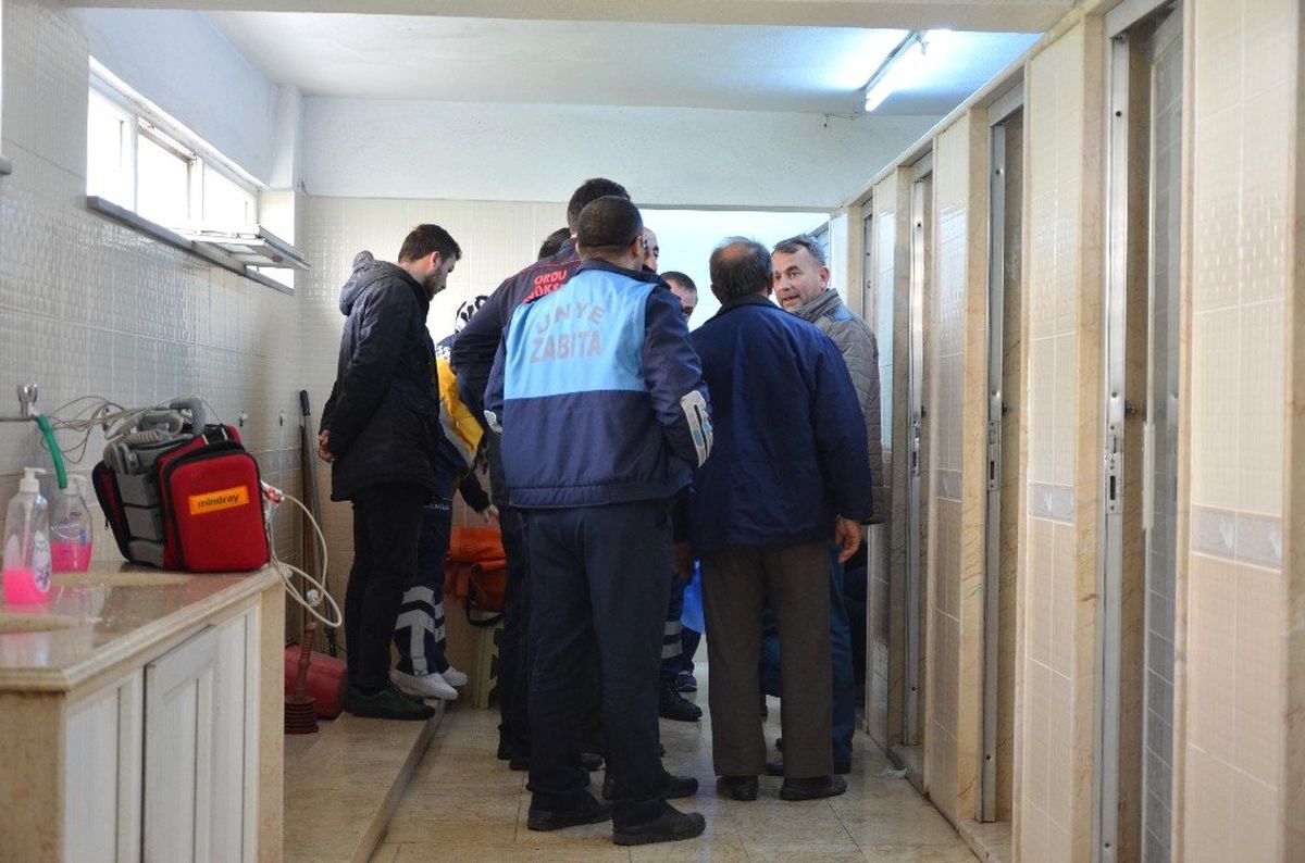 Cami Tuvaletinde Ölü Bulundu