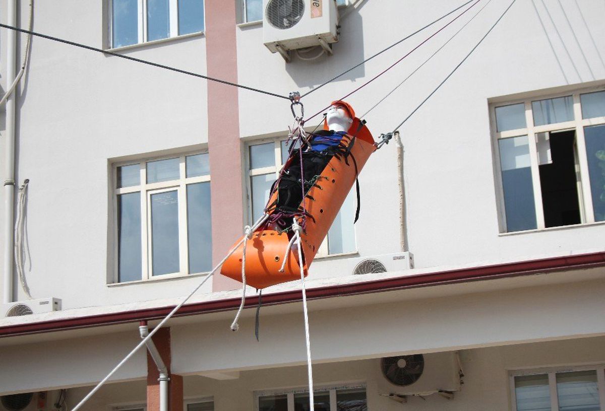 Elazığ\'da Gerçeği Aratmayan Tatbikat