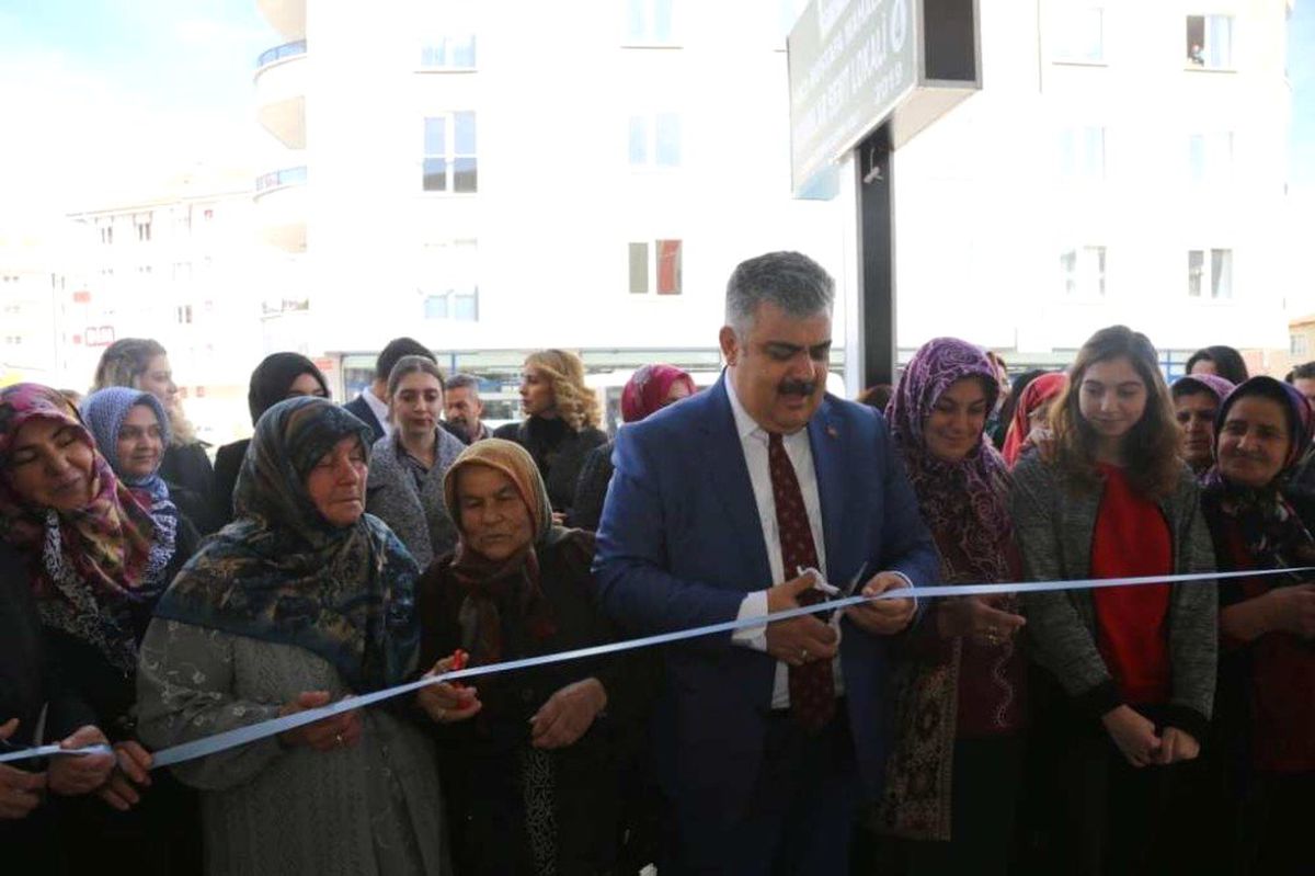 Ereğli\'de 4. Hanımlar Semt Lokali Açıldı