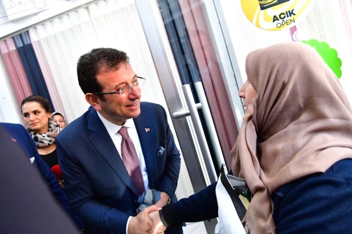 İmamoğlu: "Cumhurbaşkanımızın Mahallesi Olmasından Ötürü İtinalı Bir Şekilde Hizmetimizi...