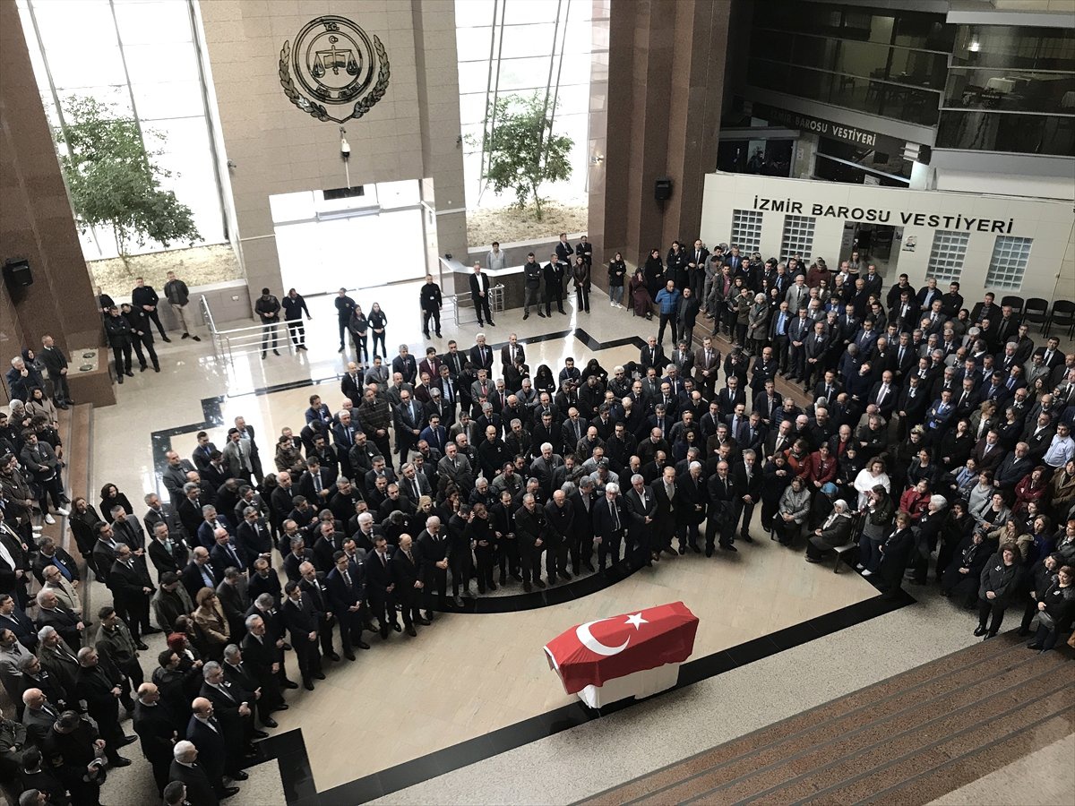 Kansere Yenik Düşen Mahkeme Başkanı İçin Tören Düzenlendi