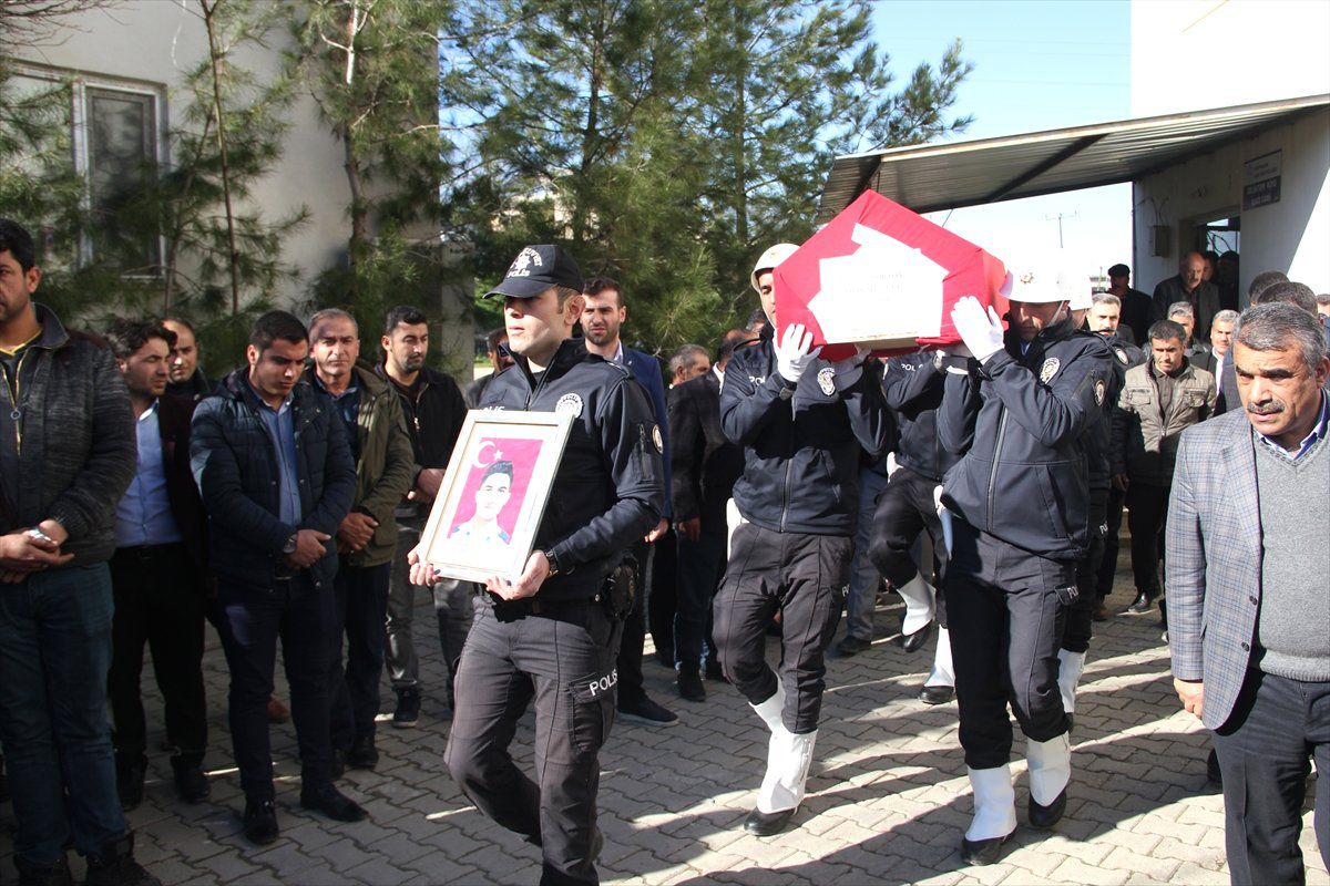 Kazada Hayatını Kaybeden Polis Memurunun Cenazesi Siirt\'te Toprağa Verildi