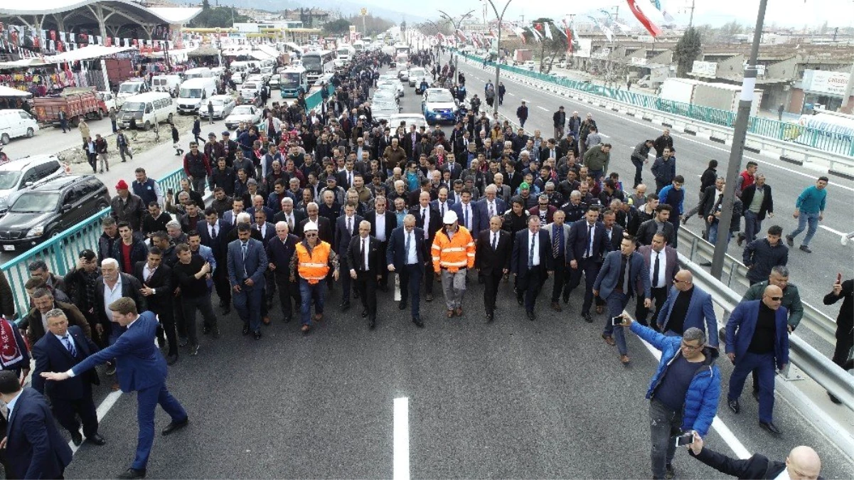Manisa\'da Bülent Ecevit Köprülü Kavşağı Açıldı