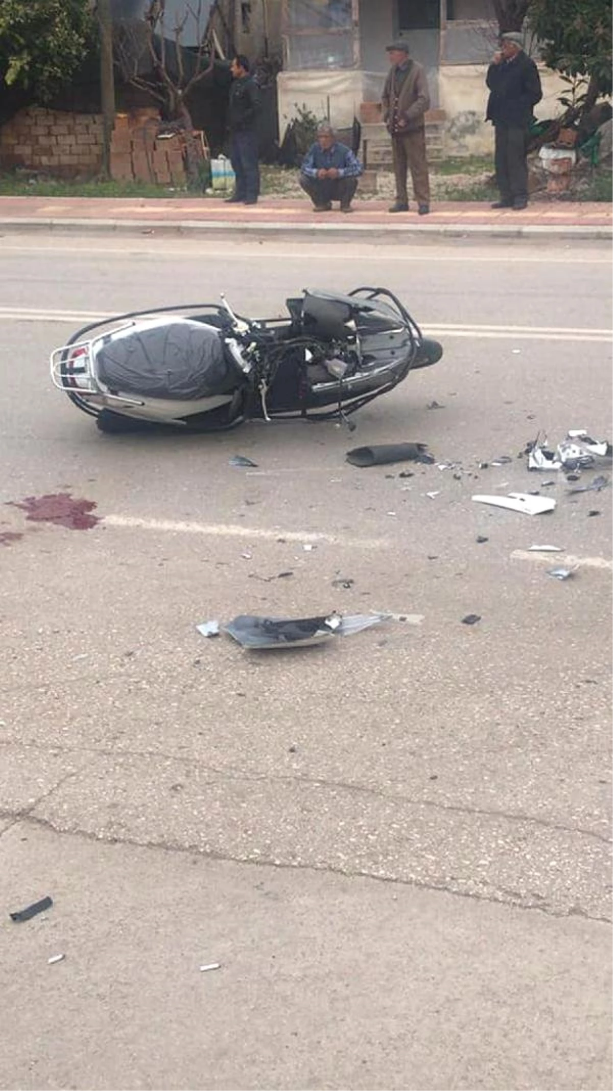 Motosikletiyle Kaza Yapan Banka Çalışanı Öldü