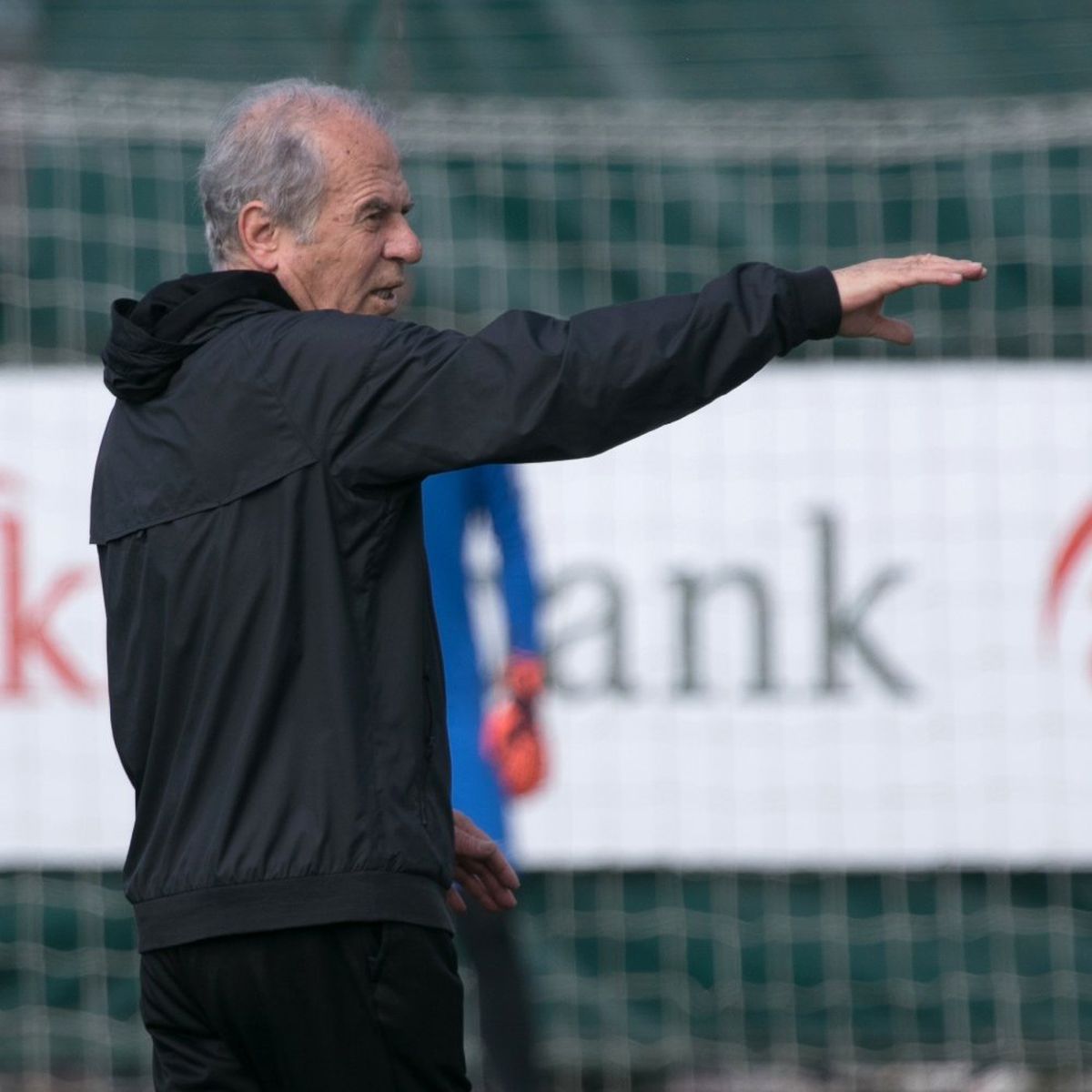 Mustafa Denizli Takımın Başında